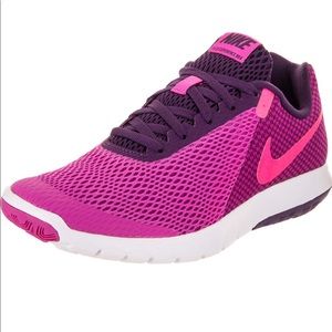 Women’s Nike flex experience RN 6
